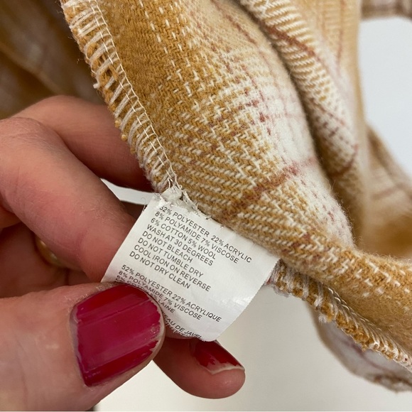 Boohoo Oversized Flannel Shirt Womens Size 6 Small Gold White Pockets Tunic - Picture 10 of 11